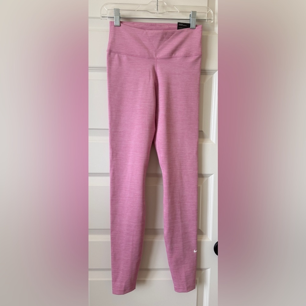 Nike Women's Soft Pink Leggings